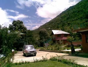 Cop Resort - Image 2