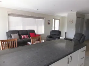 Hobart Villa - Image 4