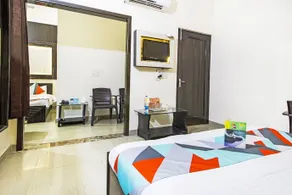 FabExpress Royal Residency Suites - Image 3