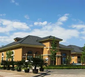 Floral Plaza Hot Spring - Image 1