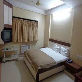 Hotel Dan - Image 3