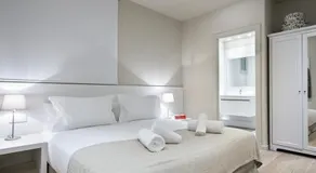 Barcelona 226 Center Exclusive - Image 2