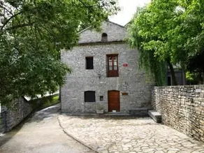 Albergue Residencia - Image 2