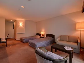 Hotel Shalom Okura Classic - Image 2
