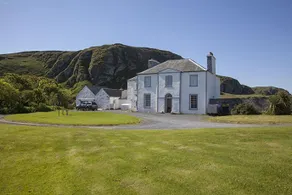 Kilchoman House & Cottages - Image 1