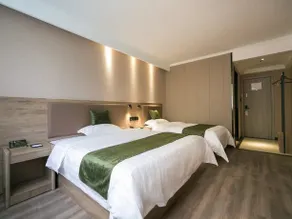 Greentree Inn Nanjing Railway Station Bus Station Business Hotel - Image 2