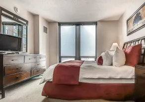 Global Luxury Suites at China Basin - Image 5