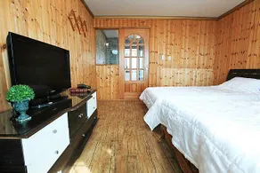 Tak's House - Image 5