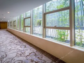 Zhenjiang Yinhong Business Boutique Hotel - Image 4