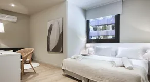 Barcelona 226 Center Exclusive - Image 3