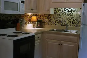 Forest Hill Inn - Image 4