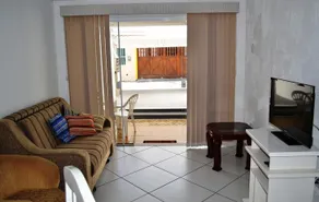 Casa com garagem e churrasqueira a 5 minutos da Praia Grande - Image 4