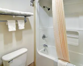 Econo Lodge Decatur - Image 5