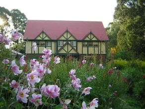 Wombat Cottage Bed & Breakfast - Image 5