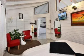 Lodge On The Sea - Image 4