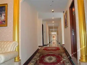 The Arch Hotel - Image 3