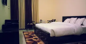 Coral's Inn - Image 1