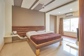 Hotel Anugraha Deluxe - Image 2