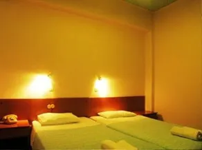 Hotel Kavouris - Image 3