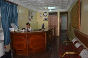 Chesterfield Hotel - Image 2