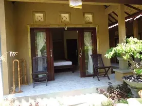 Bali Relax's Homestay and Cafe - Image 3