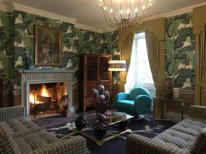 The Hollies Bed & Breakfast - Image 2