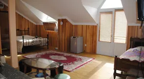 Irakli Guest House - Image 2