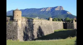 Ático Jaca Ciudadela - Image 3