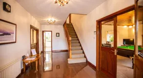 Luxury Manor Private Double Garage Hot tub Wifi - Image 4