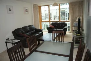 Grand Canal Holiday Luxury Apartments - Image 3