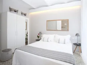 Two Sisters Apartments - Image 2
