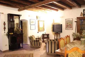 Filippo's Holiday House - Image 3