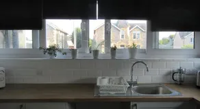 Central Living Apartment - Image 4