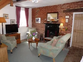 Flint Cottage Lavenham - Image 2