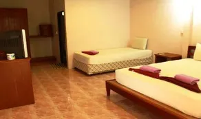 Hillside Bungalows & Restaurant - Image 4