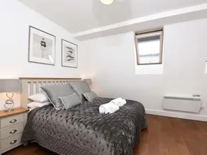 Falcon Apartments - Battersea - Image 2