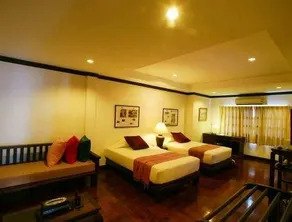 Cucumber Inn - Image 2