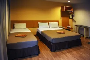OYO 970 Hotel 906 Taman Mutiara - Image 2