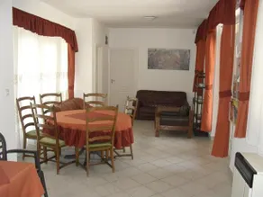 Holdfeny Vendeghaz - Image 2