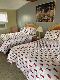 Hometown Inn - Image 3