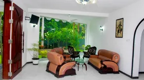 French Villa - Image 3