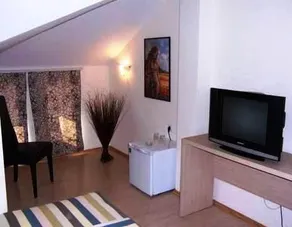 Linda Bed and Breakfast - Image 3