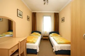 Astra Apartments - Image 3