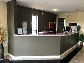 Express Inn & Suites Junction City - Image 5