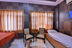 Hotel Shiraz Regency - Image 4