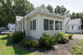 Two Bedroom 1 Bathroom Cottage Next to Clubhouse & Pools - Image 1