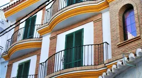 Granada Residence - Image 2