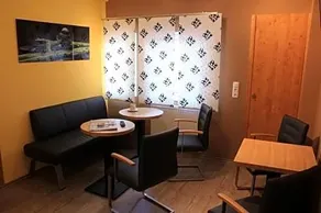 Hotel am Schloss Darmstaedter Hof - Image 3