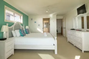 Belle Vue Beach House by Discover Stradbroke - Image 4