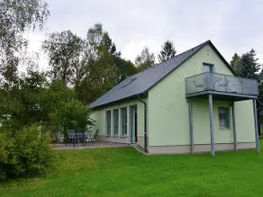 Holiday Home With Lawn in Reinhardtsdorf-schona - Image 1
